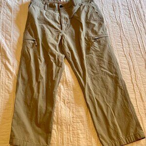 Dockers Utility Pants in Khaki-Olive – Men’s 36x29